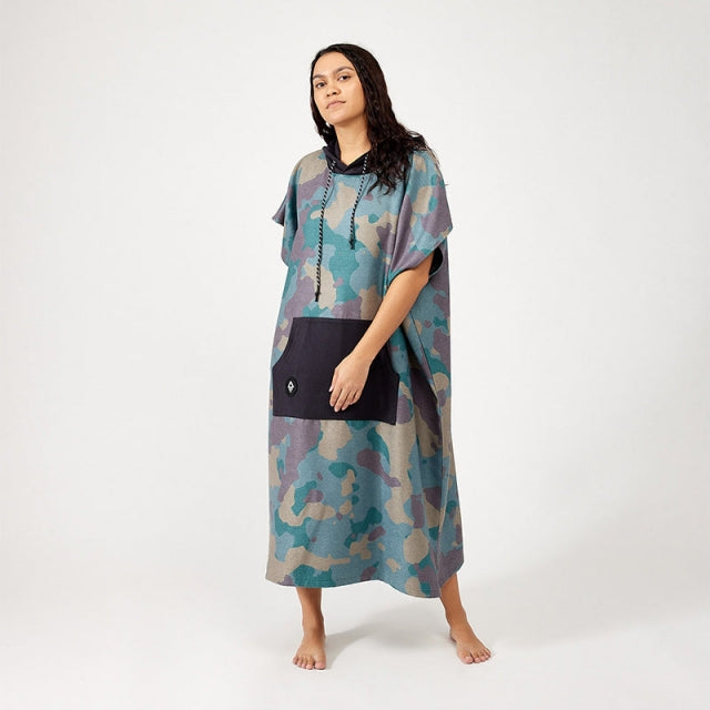 Nomadix Changing Poncho: Camo Green S/m Camo Green