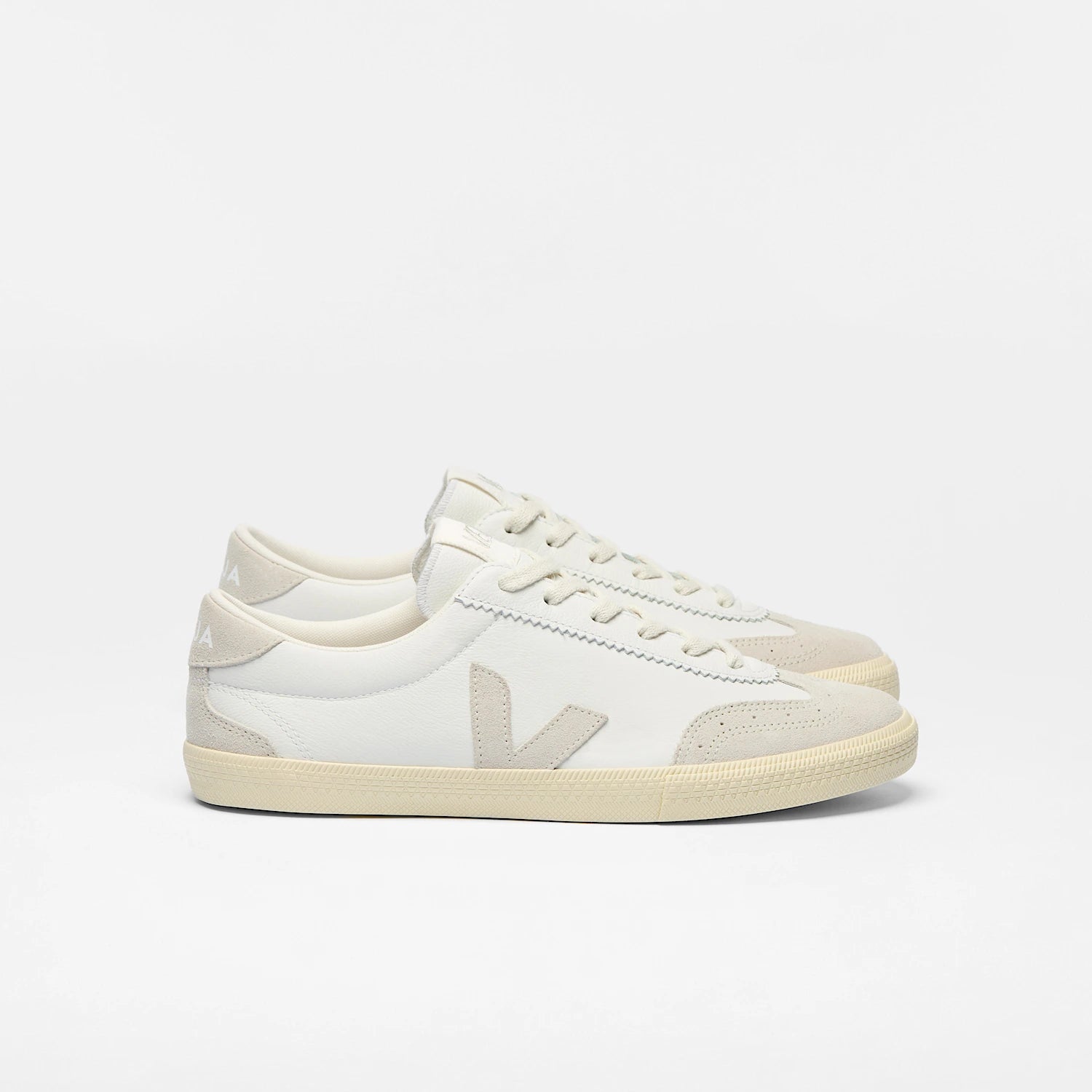 Veja Womens Volley White/Natural