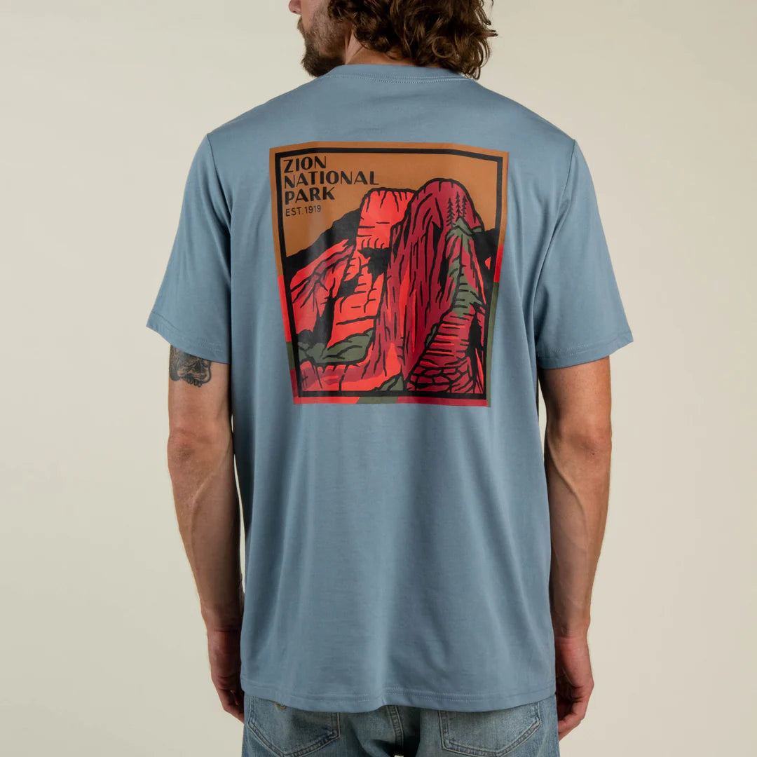 Sendero Provisions Co. Mens National Park T-shirt Zion: Citadel