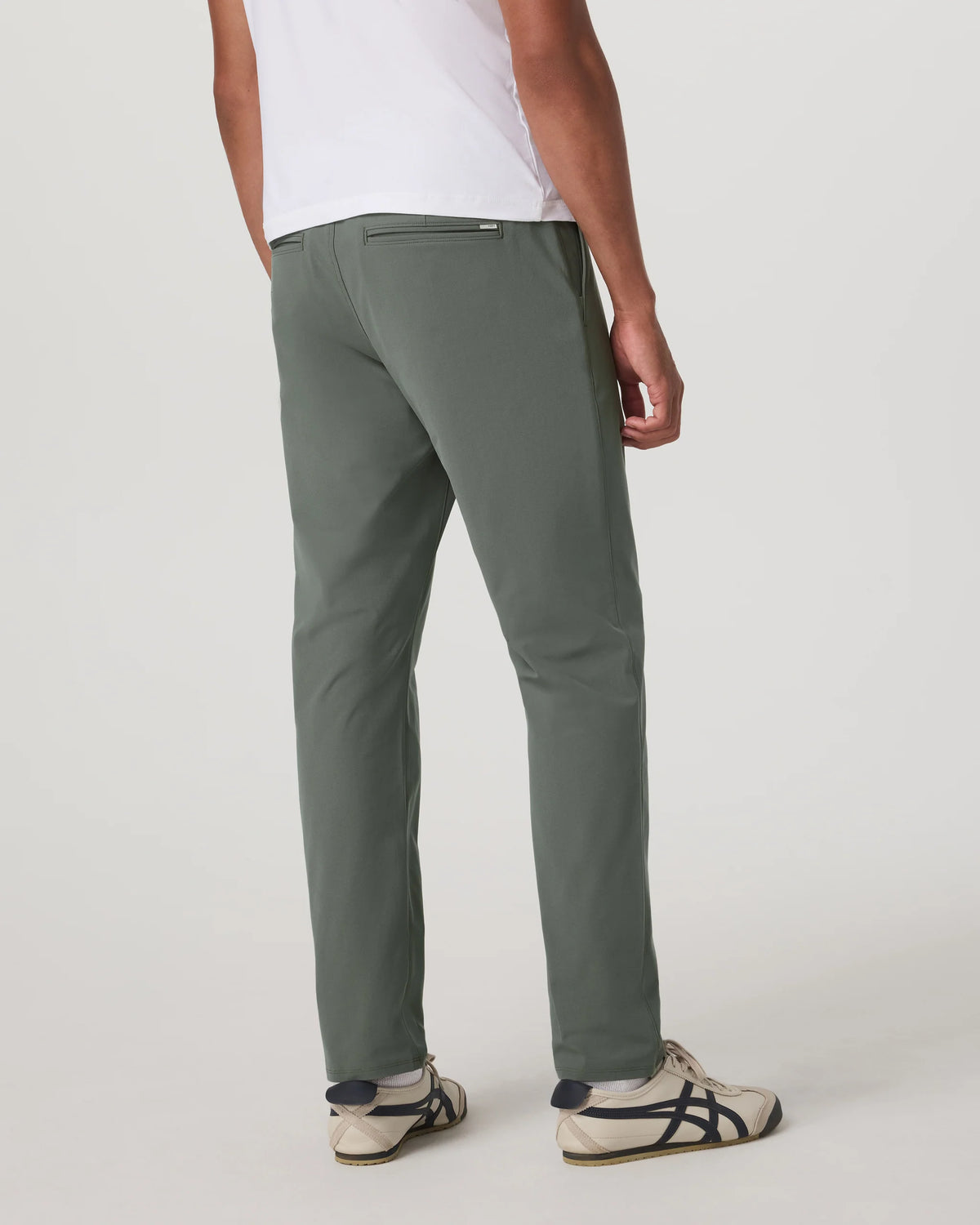 Vuori Mens Cascade Tech Chino Pant