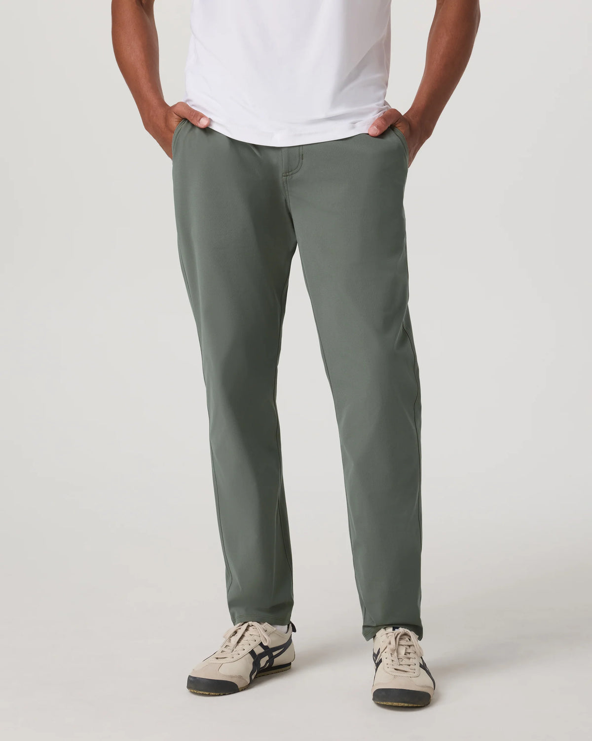 Vuori Mens Cascade Tech Chino Pant Light Oregano