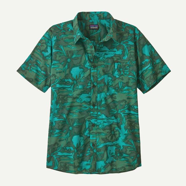 Patagonia Go To Shirt Cliffs and Waves: Conifer Green