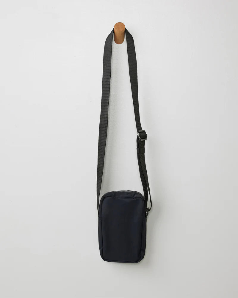 Vuori All Around Crossbody