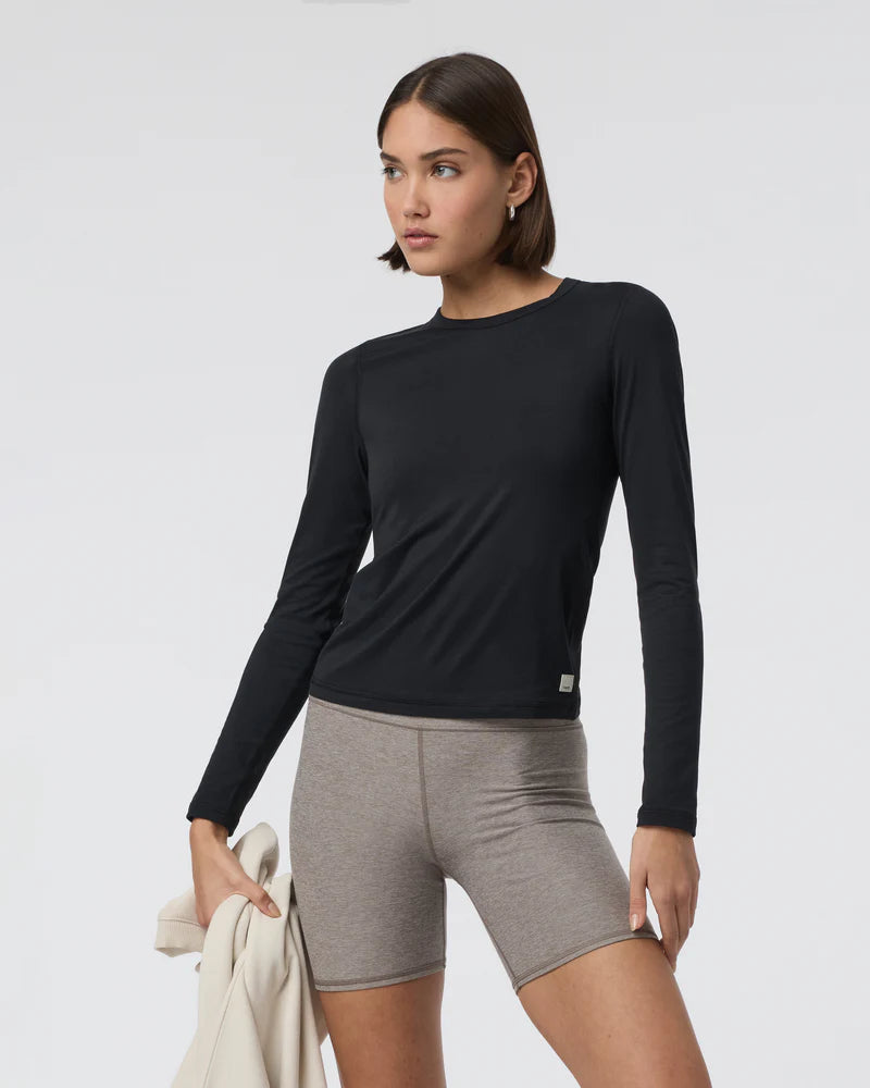 Vuori Womens Long Sleeve Lux Crew Tee Black